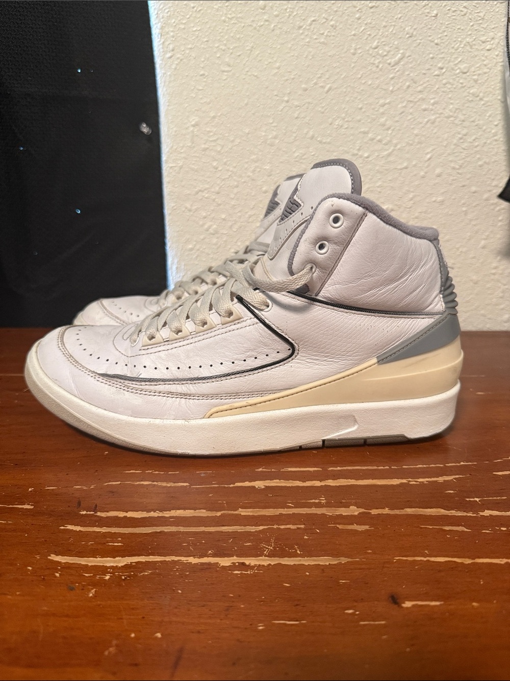 Jordan 2 Grey Cement
